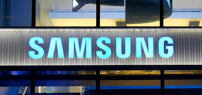Samsung Unveils The Galaxy Fold